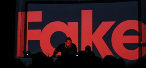 12_Com Truise_Meetfactory