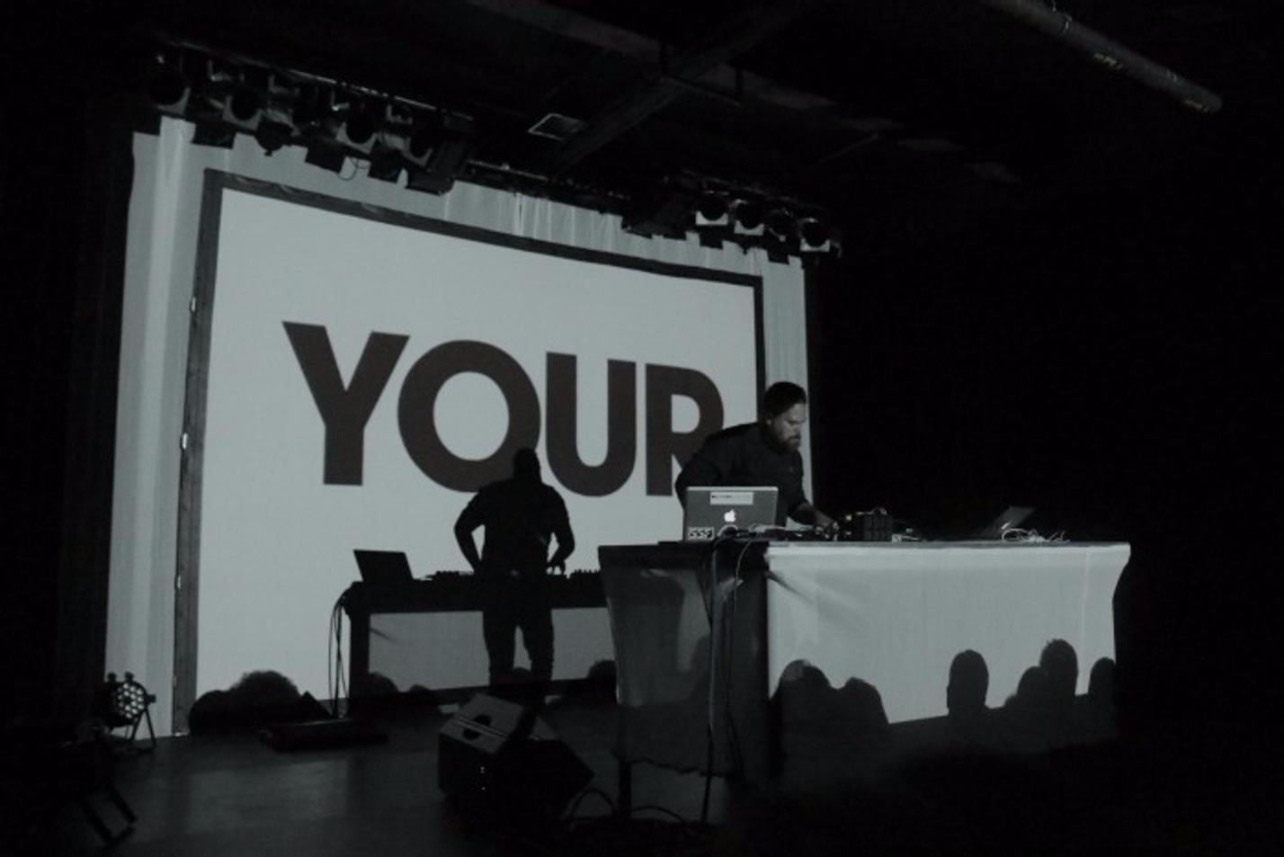 10_Com Truise_Meetfactory