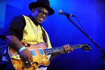 19BluesAlive1016_SlamAllen3