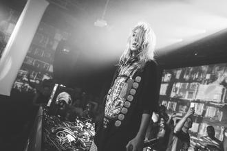 08_Alison Wanderland