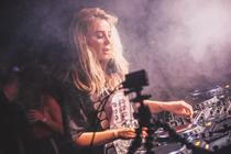09_Alison Wanderland