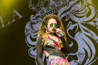 03_Ella_Eyre_Metronome_2016_Praha