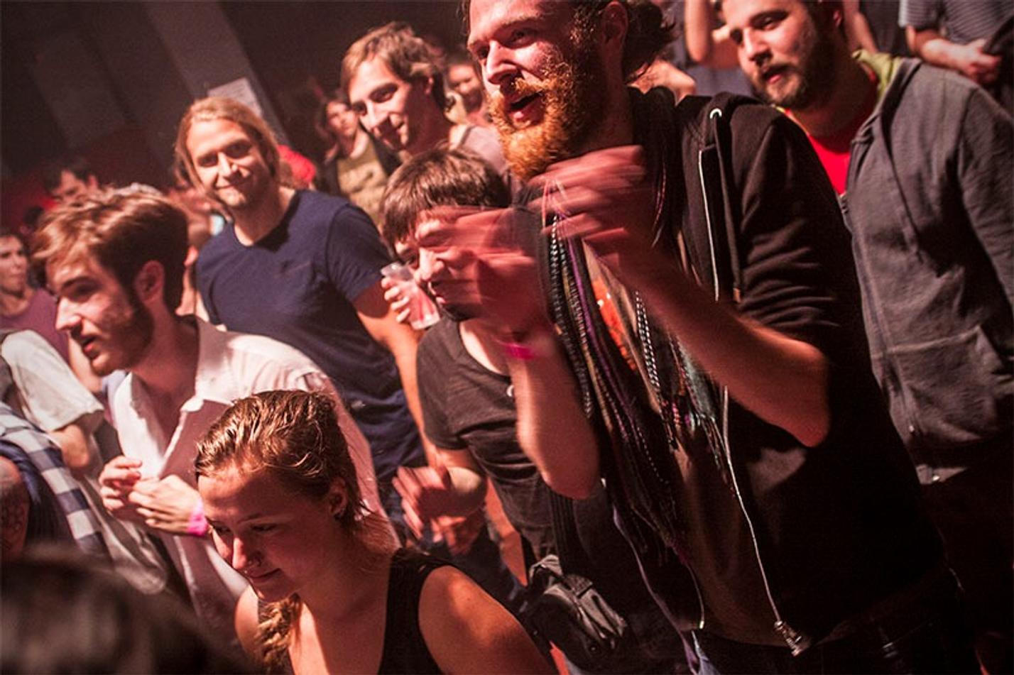 29_dandeacon