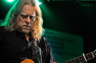 Warren_Haynes_Blues_Alive_15