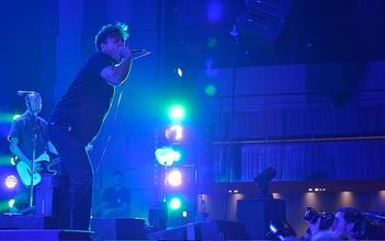 004_Stick To Your Guns