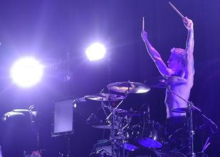 009_Asking Alexandria