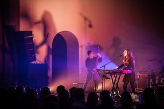 10_Julia_Holter_Le_Guess_Who_2015