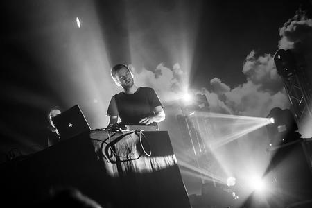 01_kiasmos