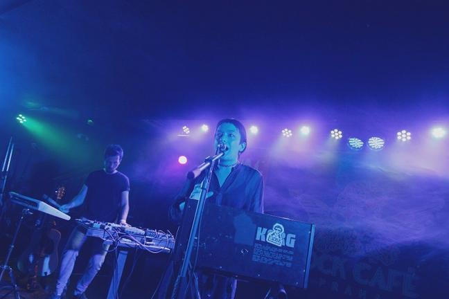 02_White Slave