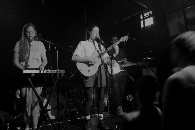 frankiecosmos_02