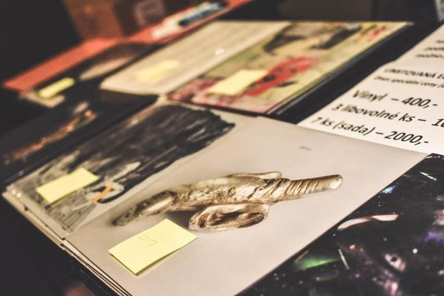 Vinyly
