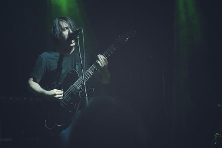 02_In Hearts Wake