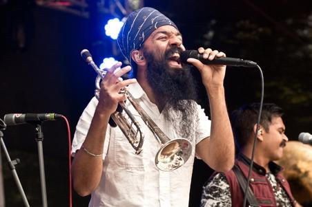 001RedBaraat