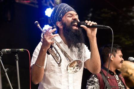 001RedBaraat
