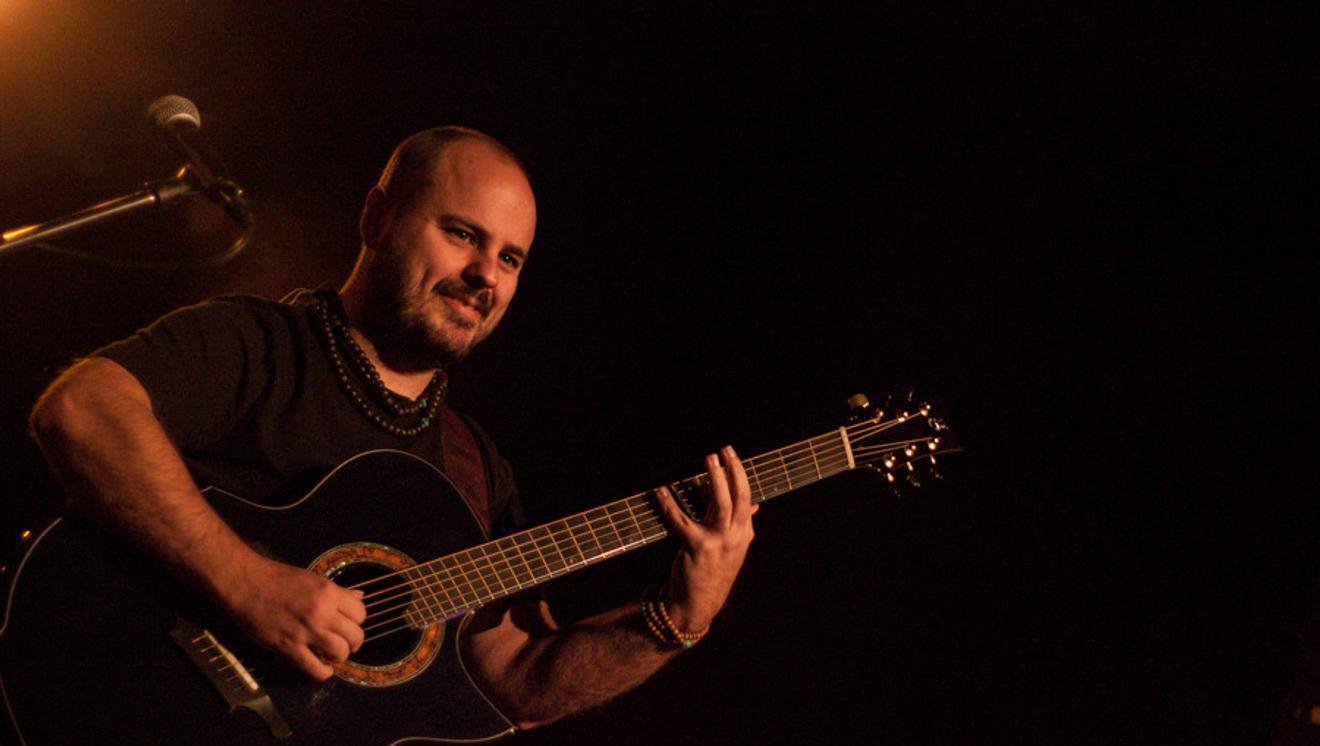 Andy McKee (2)