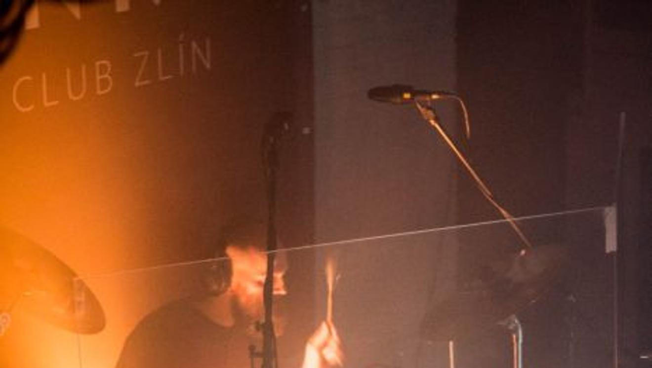 zrni_fenix_003