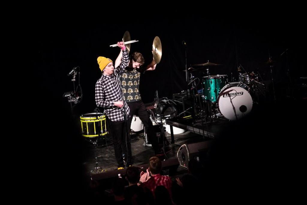 01_Marching Gang