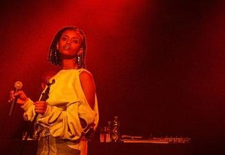 09_kelela