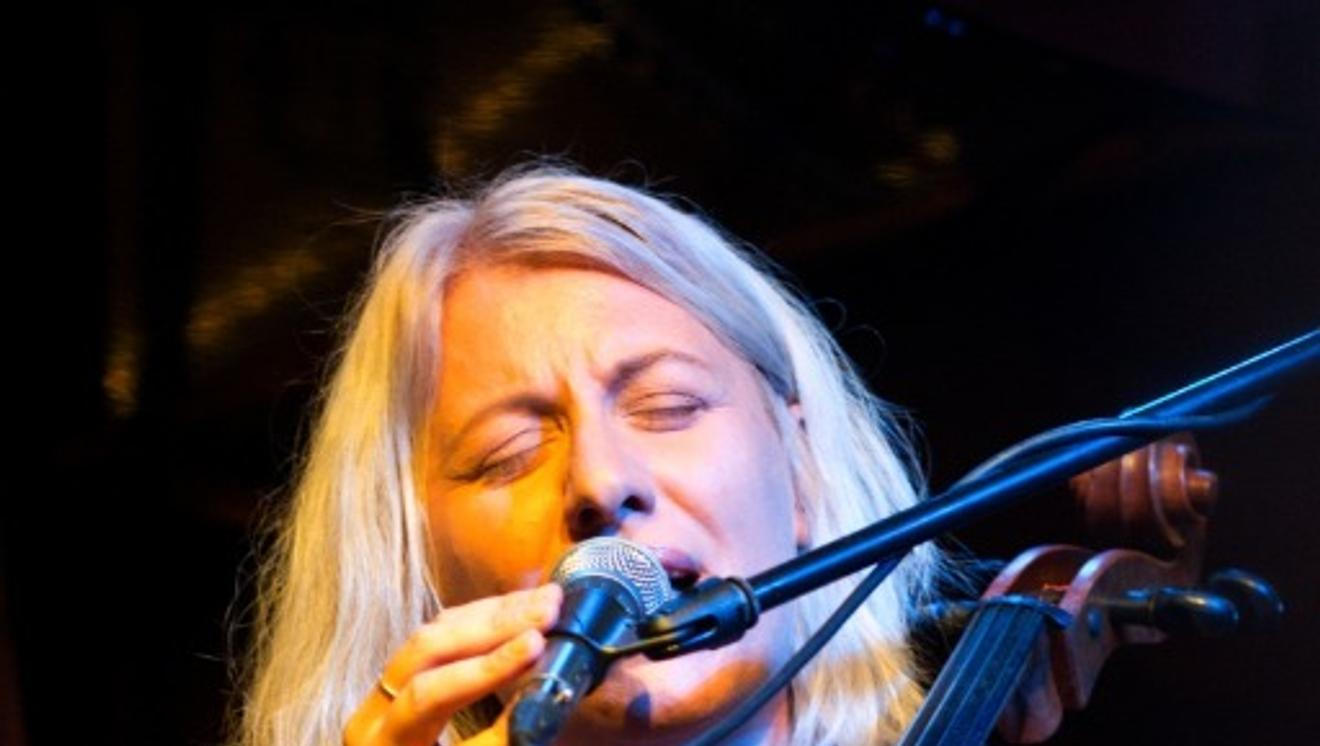 005DorkaBarova