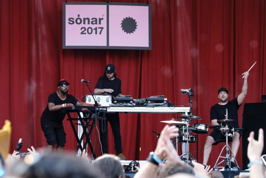 01_Keys N Krates