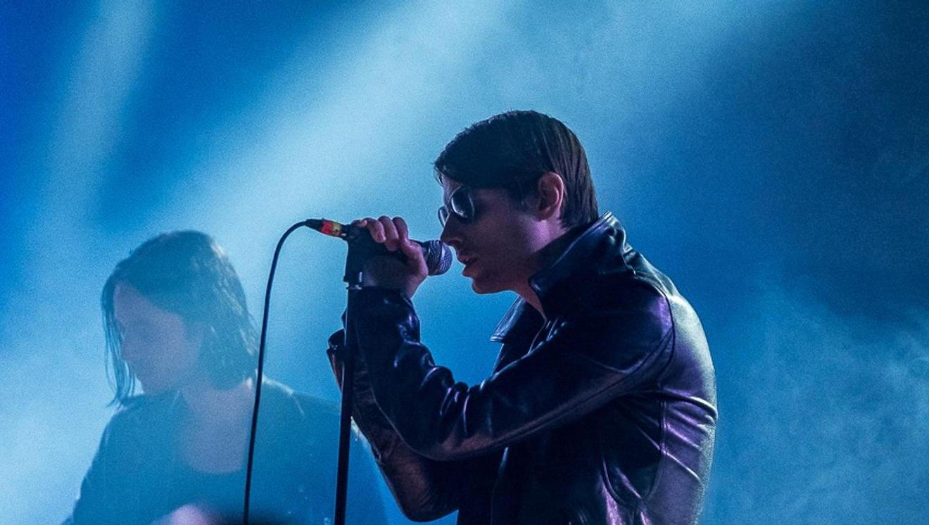 01_Cold Cave