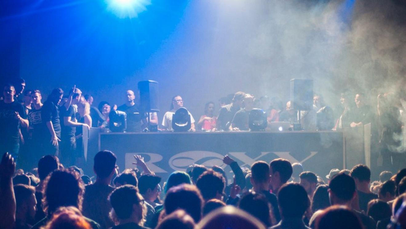 08_dj_loutka