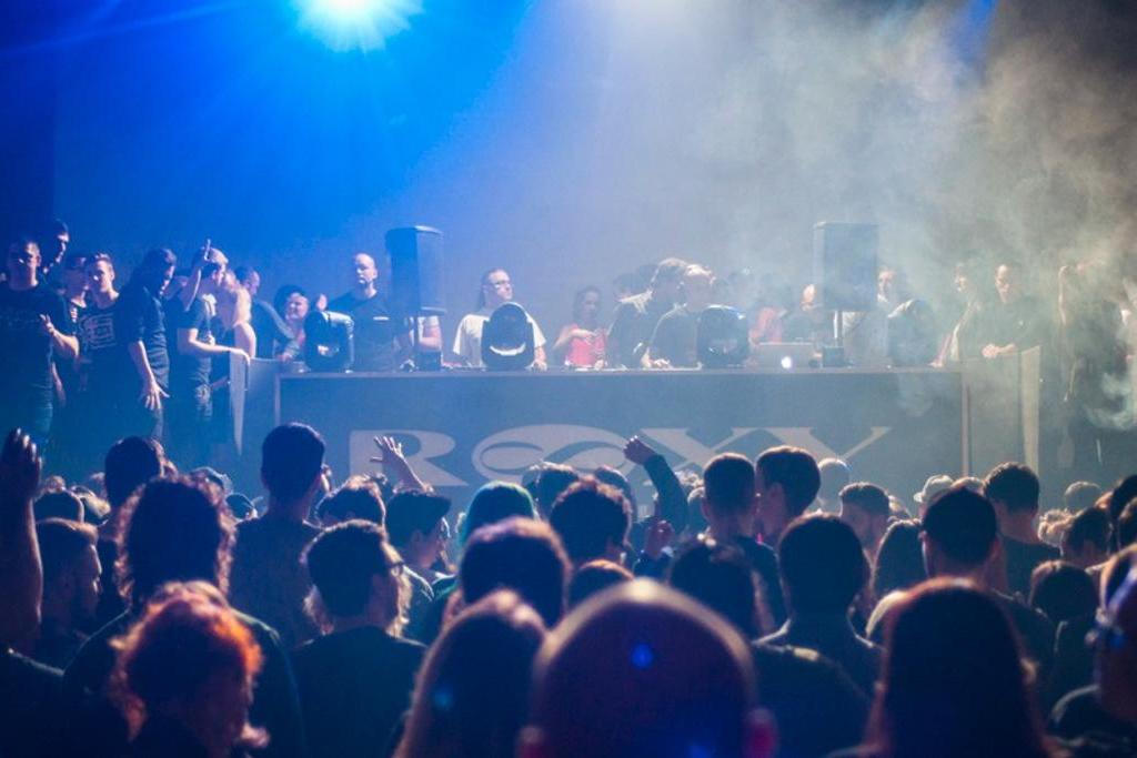 08_dj_loutka