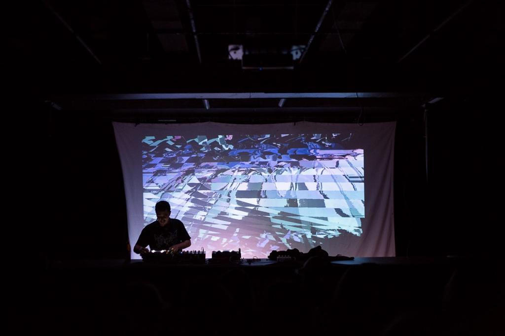 01_warm_up_20_09_2017_Kabinet_Muz_Brno