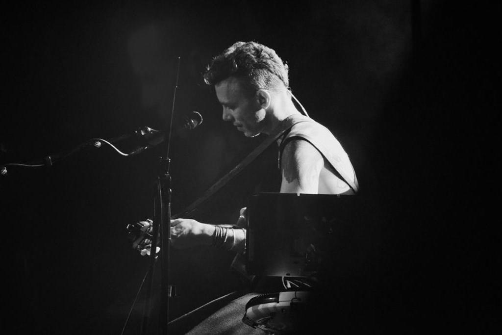 1 Asaf Avidan