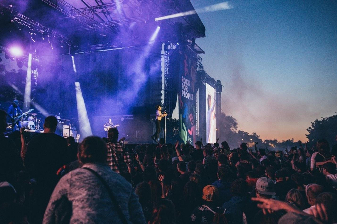 Rock for People 15 (Cage The Elephant3)