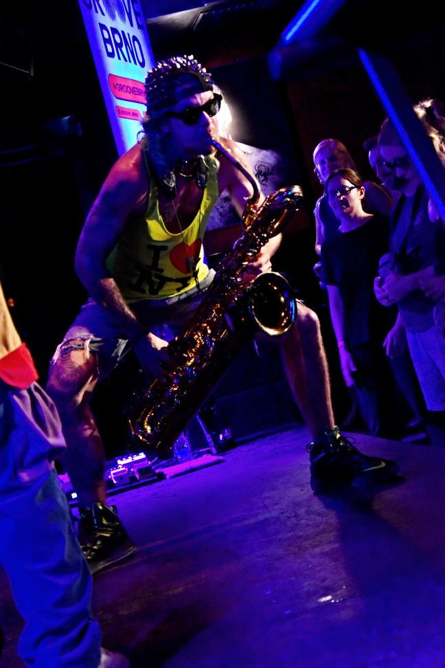 Too Many Zooz