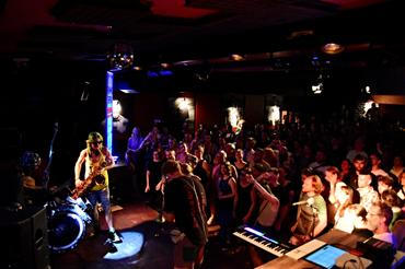 Too Many Zooz