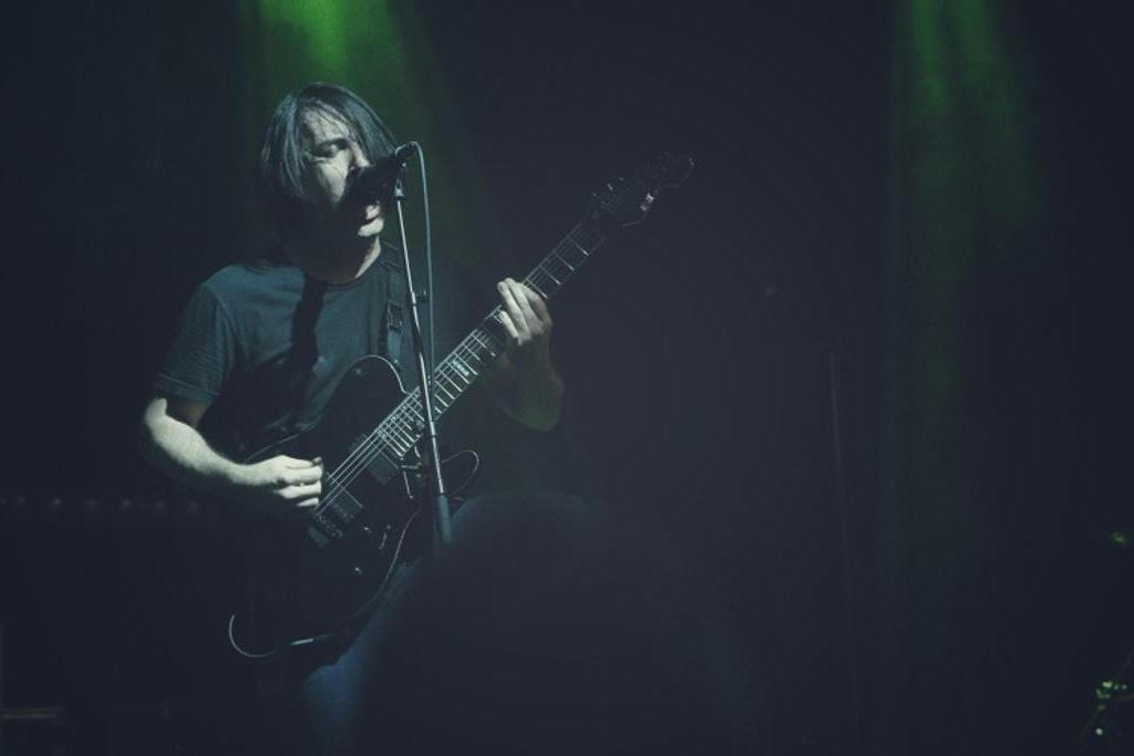 02_In Hearts Wake