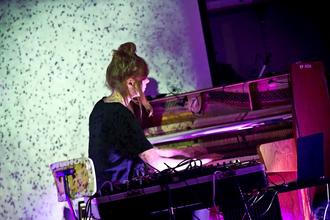 07_Poppy_Ackroyd_22_10_2015_Praha_v_Brne