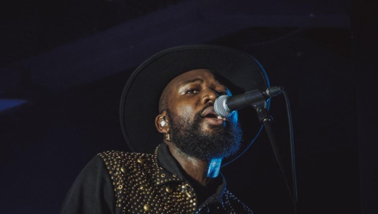 young fathers_-11