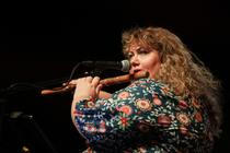 Ríoghnach Connolly & Honeyfeet