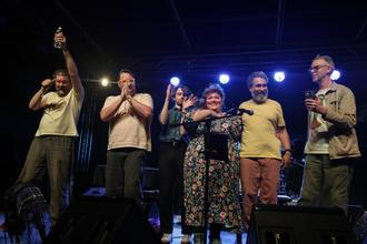 Ríoghnach Connolly & Honeyfeet
