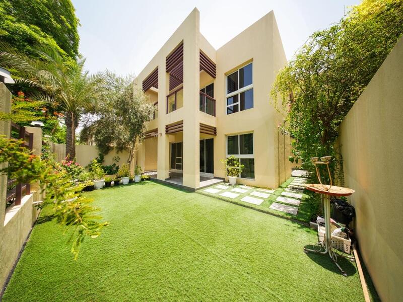 Furnished 3 Bedroom Villa For Sale -5 Mina Al Arab - Garden View
