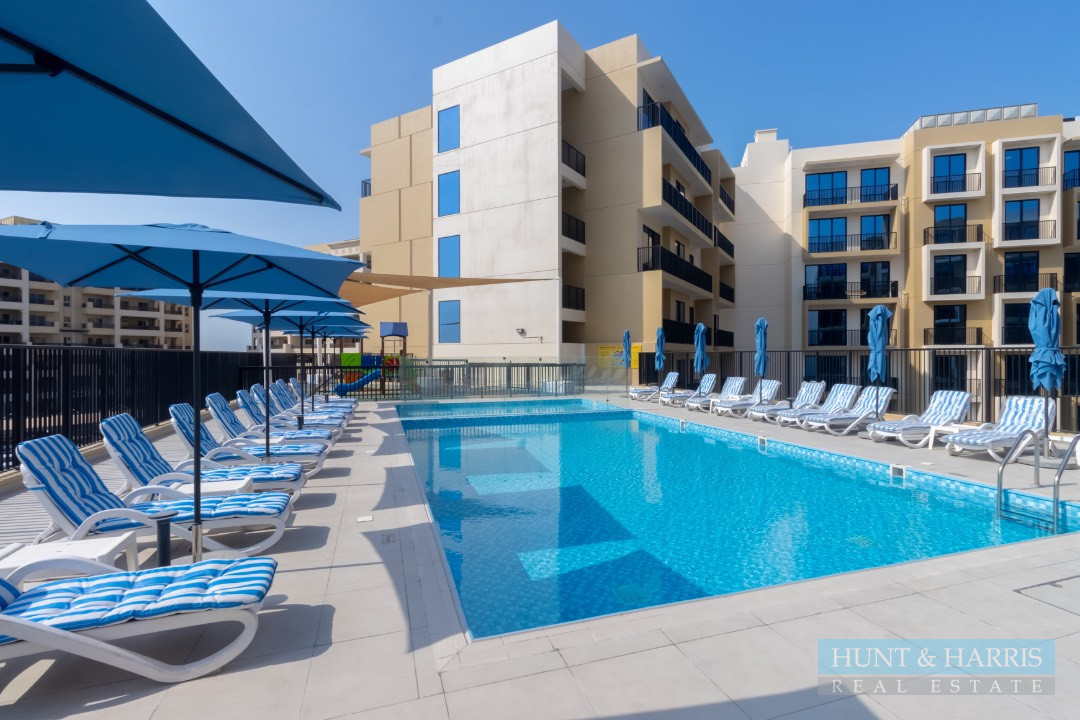 Brand New 1 Bedroom for Sale in Al Hamra - Nice View - Mid Floor