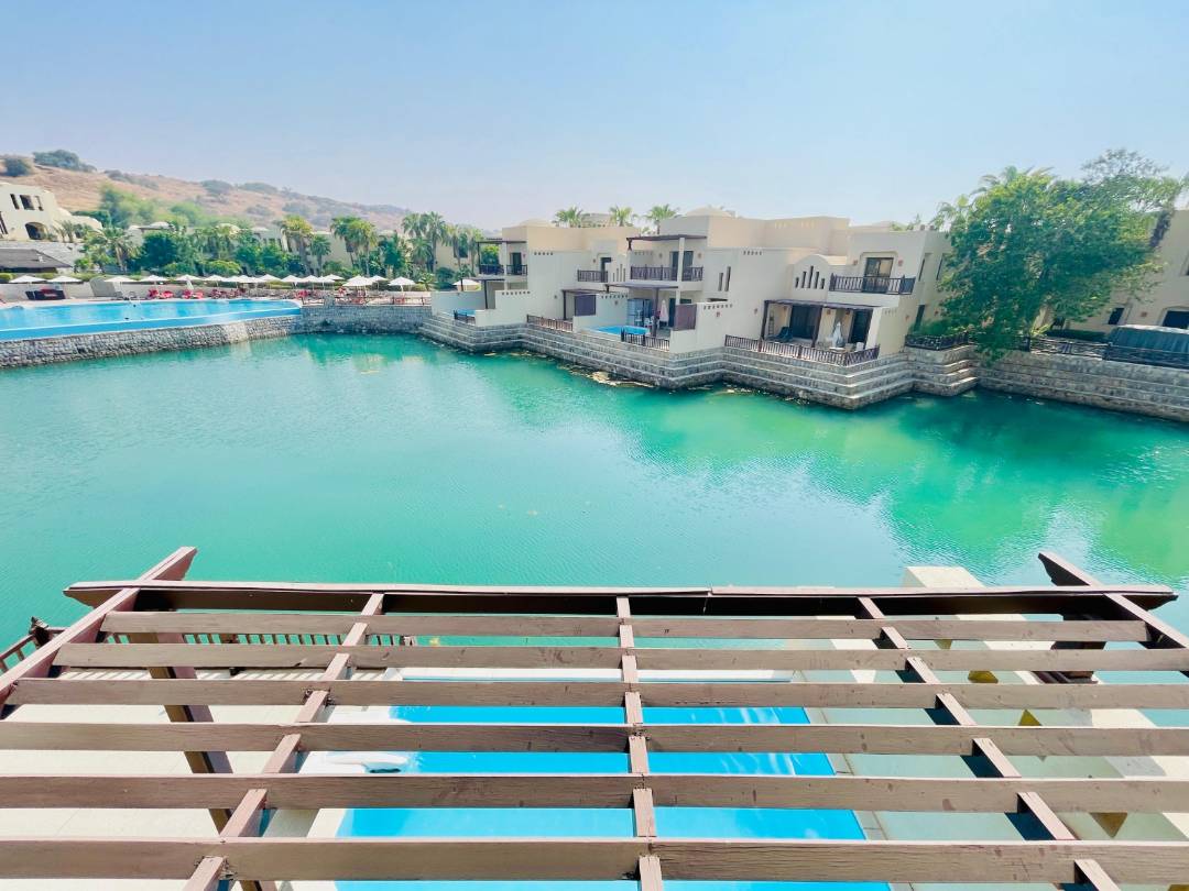 2 Bedroom Villa For Sale - The Cove Rotana - 1st Row - Private pool