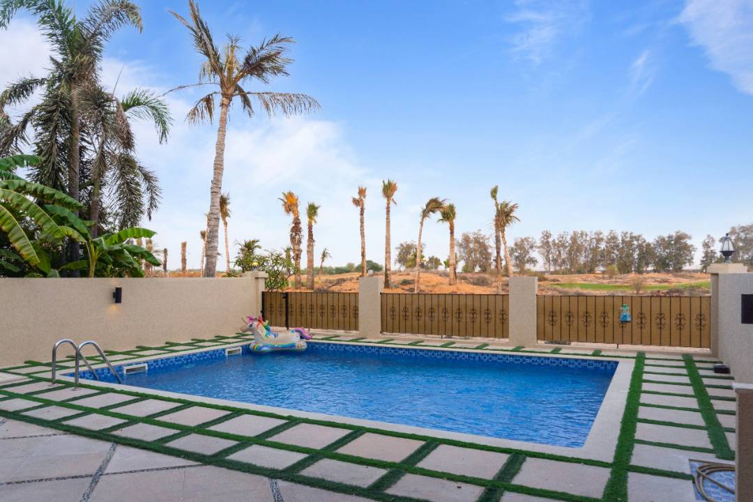 3 Bed Townhouse for Rent Al Hamra Village - Pool - Garage Door