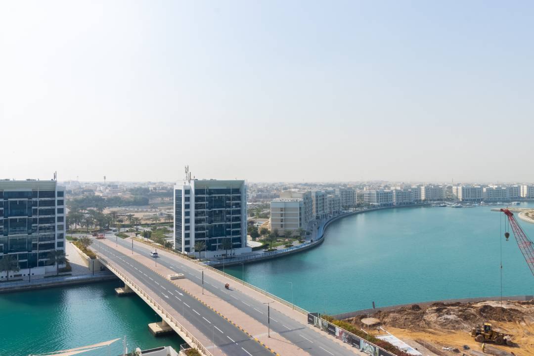 High-Floor 1BR - Open Community View - Gateway Residences
