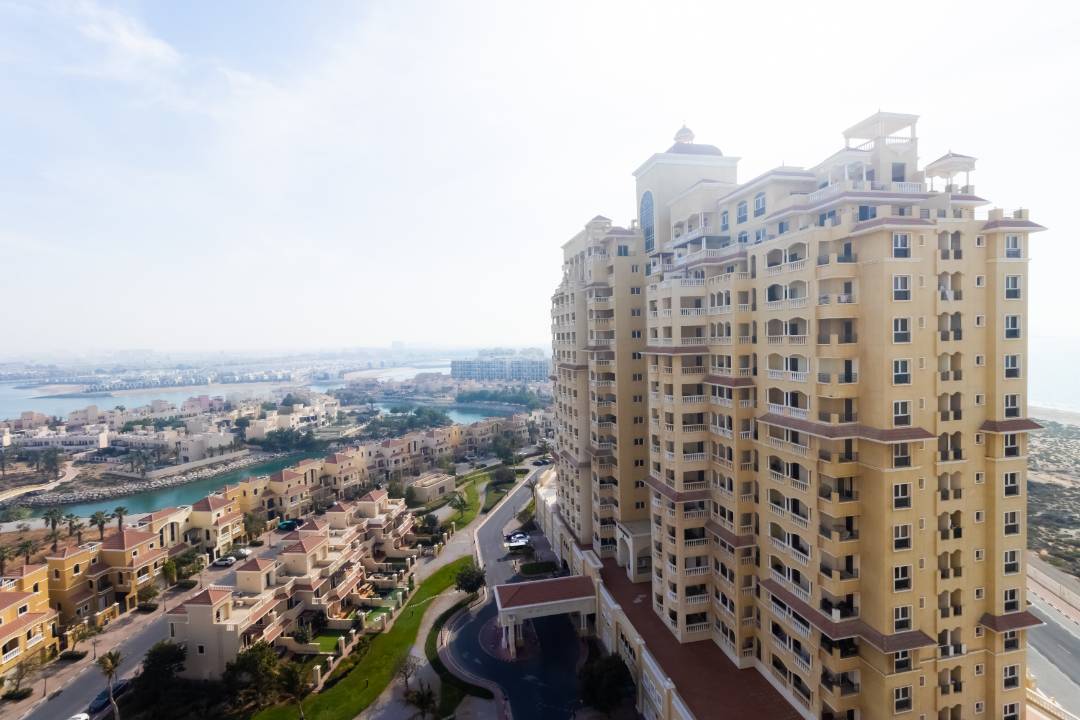 Spacious 1 Bedroom Apartment For Sale | Al Hamra Village | Golf View