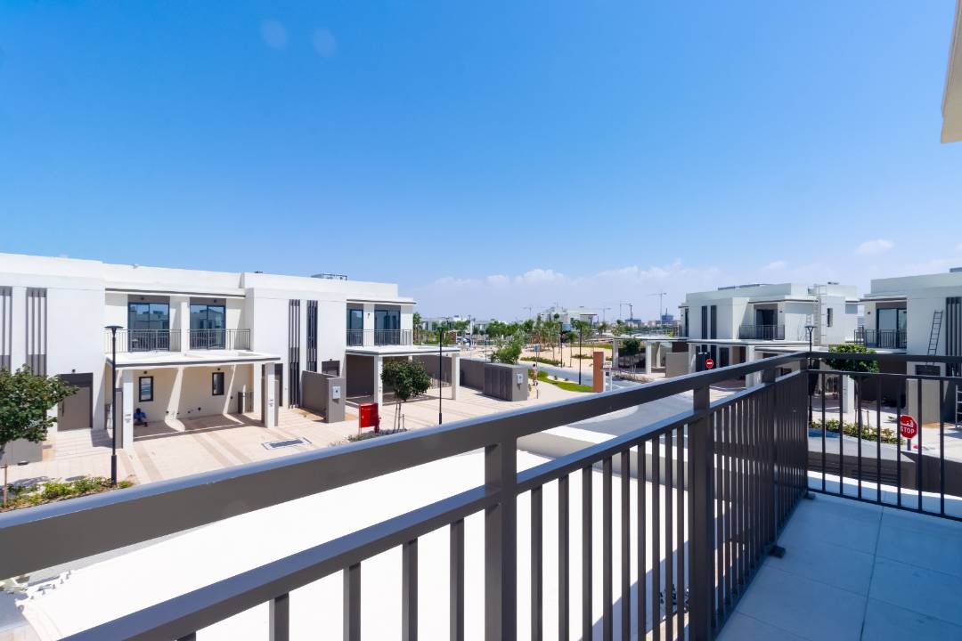 3 Bed for Sale on Falcon Island - 2nd line from the Beach