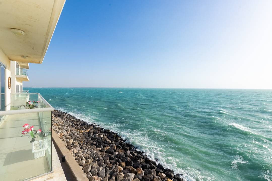 Al Marjan Island - 2 Bed For Sale - Spectacular Ocean View - Furnished