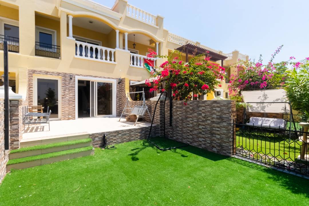 2 Bedroom Townhouse for Rent Al Hamra Village - Excellent condition
