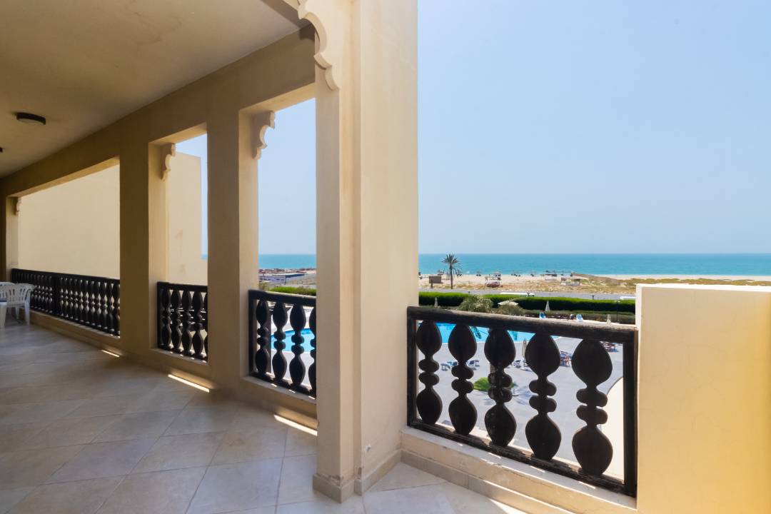 Full Sea Views - 2 Bedroom for Sale in Al Hamra Village Marina