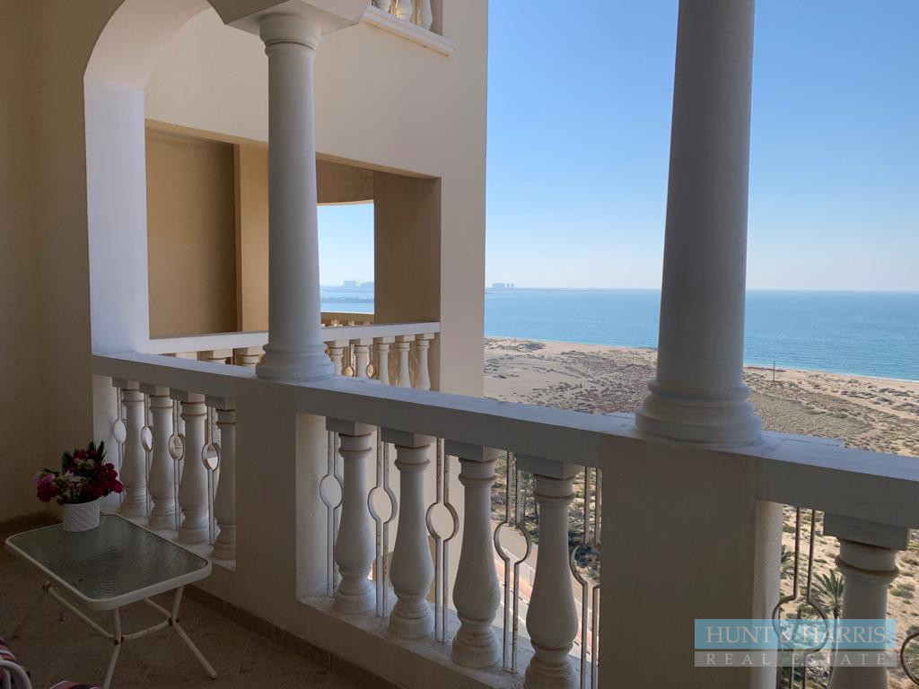 1 Bed Apartment For Sale - High Floor - Sea View - Al Hamra Village