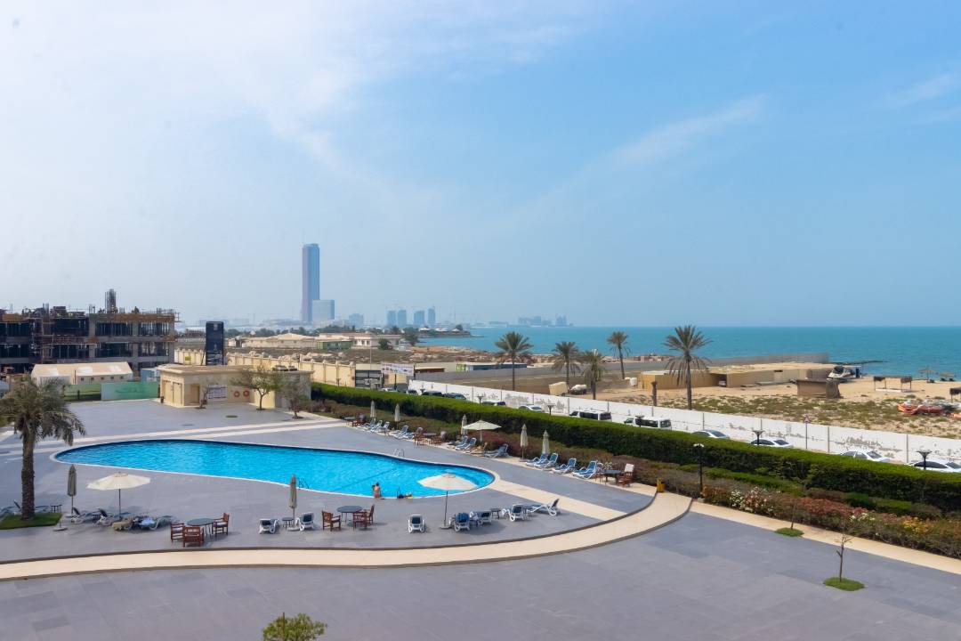 Studio for Rent in Marina Al Hamra - Sea View - Spacious