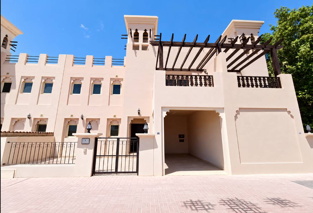 Spacious 3 Bedroom Townhouse For Sale in Al Hamra Village